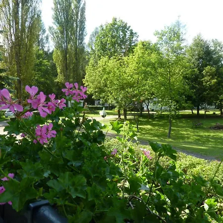 Üdülőközpont Osrodek Wypoczynkowy Sum *